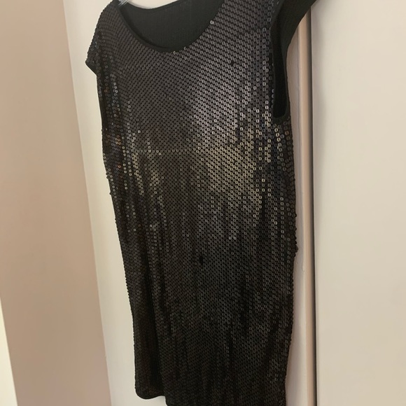BCBG MAXAZRIA Black Sequin Shift Dress - Picture 5 of 10